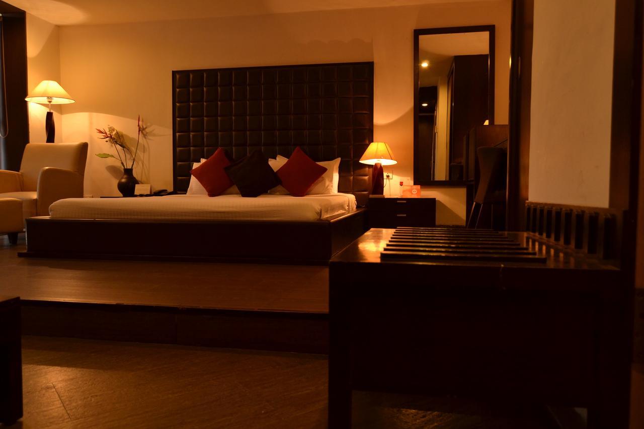 The Seventeen Degrees Hotel Dhanbād المظهر الخارجي الصورة