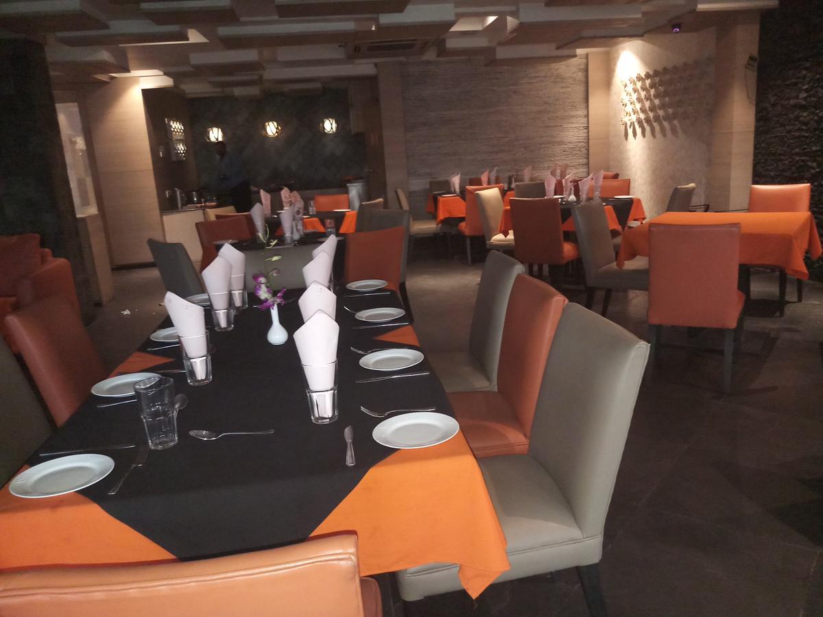 The Seventeen Degrees Hotel Dhanbād المظهر الخارجي الصورة